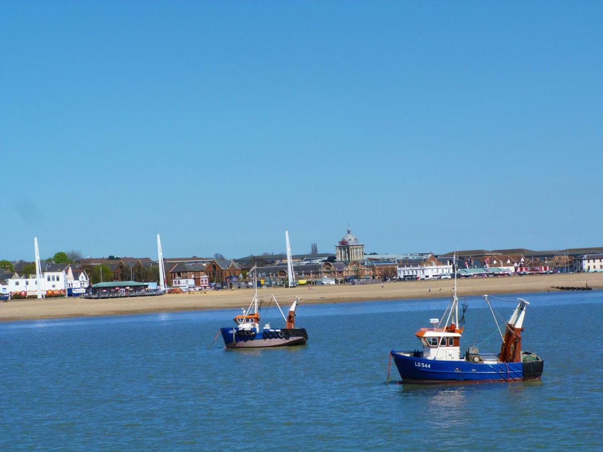Southend Central Hotel - Close To Beach, City Centre, Train Station & Southend Airport Εξωτερικό φωτογραφία